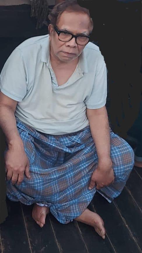 not_harrison71's tweet photo. Salman F. Rahman, who stole billions, was caught fleeing Bangladesh dressed as a beardless boatman. 
If he had changed his character in time, he wouldn't have needed to change his looks.

#Bangladesh 
#HasinaCriminal https://t.co/bfcmFgFQ54