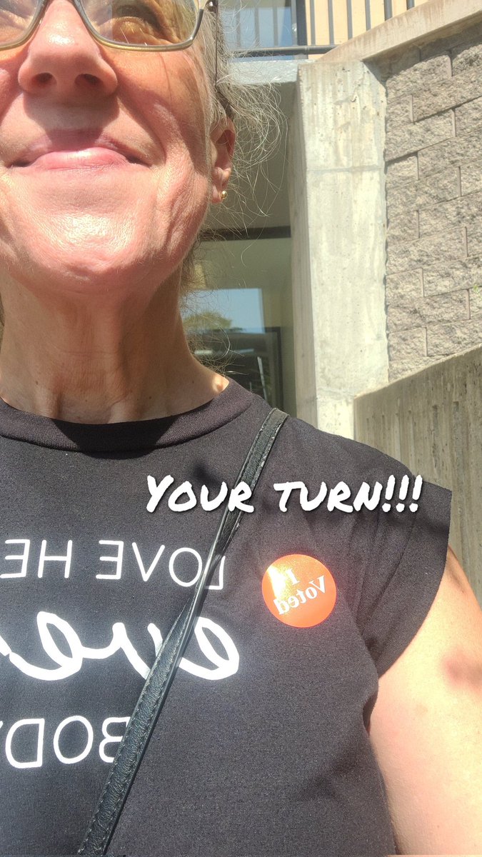 Vicki L (@vickijo_1964) on Twitter photo 