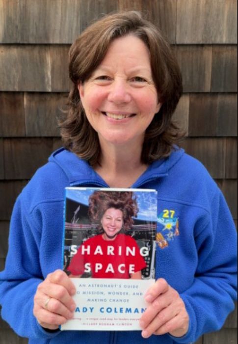 Cady Coleman tweet media