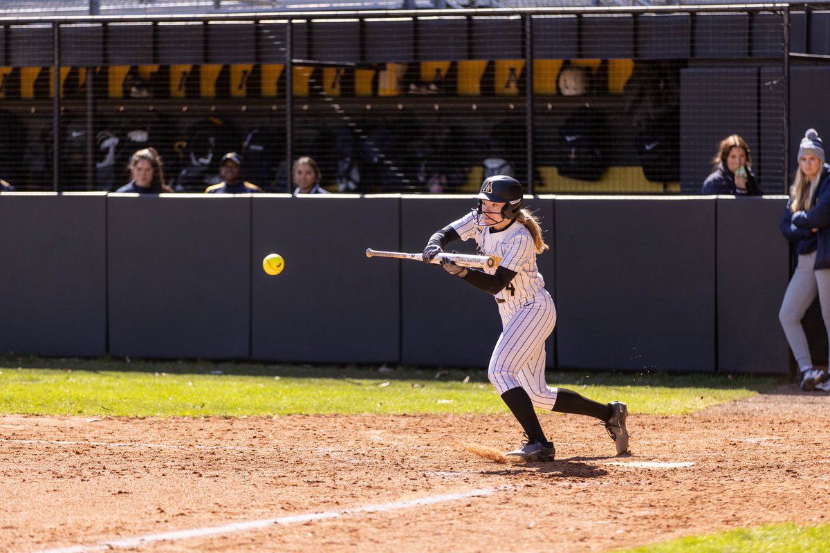 AppStateSB's tweet photo. Celebrating the southpaws today! 👏 

Happy International Left-handers Day to our four lefties! 

⛰️🥎 https://t.co/3WiiISHrRU