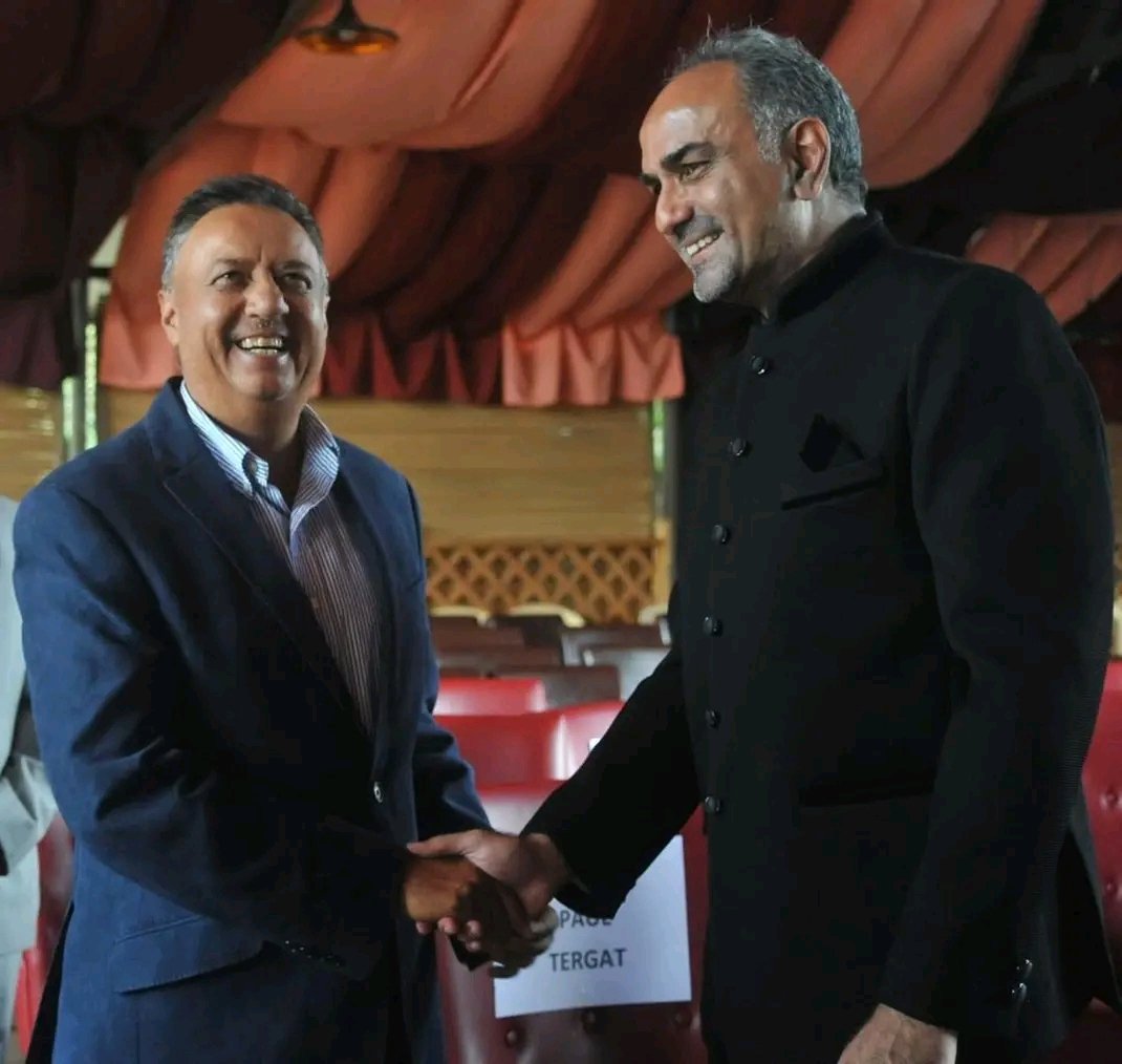TheKarims's tweet photo. @AasifKarim acknowledges congratulations from Asif Padamshi  at launch of  The Karims- A Sporting Dynasty. 
Padamshi played for Aga Khan club Nairobi. He later became chairman of selectors of the @KenyaCricketoff team the time when Aasif was re-called for the World Cup 2003. https://t.co/u8ycuRzW3Q
