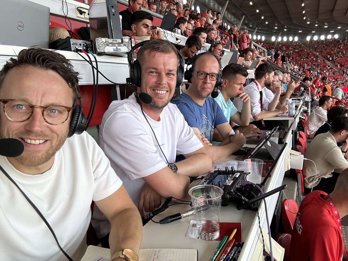 vanwissing's tweet photo. Op Radio Oost geen Jan van Staa vanavond maar debutant Jeroen Veldmate. Luister mee vanaf de camping. #tvoost #fctwente https://t.co/QCYXpe4jMZ