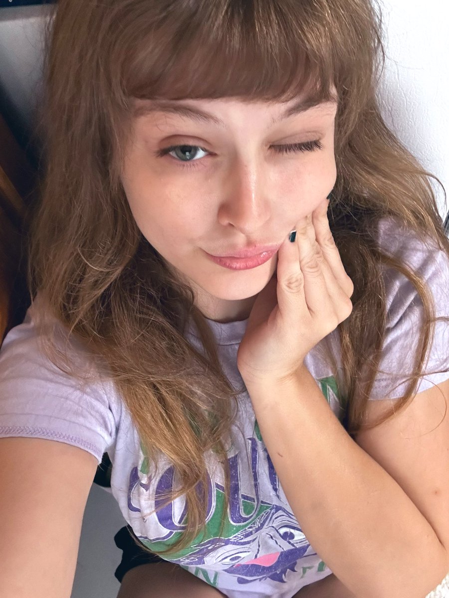 im stuck on the countertop need help getting down sos