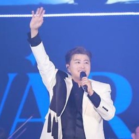 김호중 트바로티와 음악여행  어메이징 그레이스 
#김호중_음악여행
#트바로티 #KIMHOJOONG #TVAROTTI #김호중
#김호중의네버앤딩스토리 #NEVERENDINGSTORY
#그대고맙소_김호중생애첫팬미팅 
#김호중_어메이징그레이스 
#AmazingGrace  #RhemaMarvanne 
m.blog.naver.com/4181kim/223547…