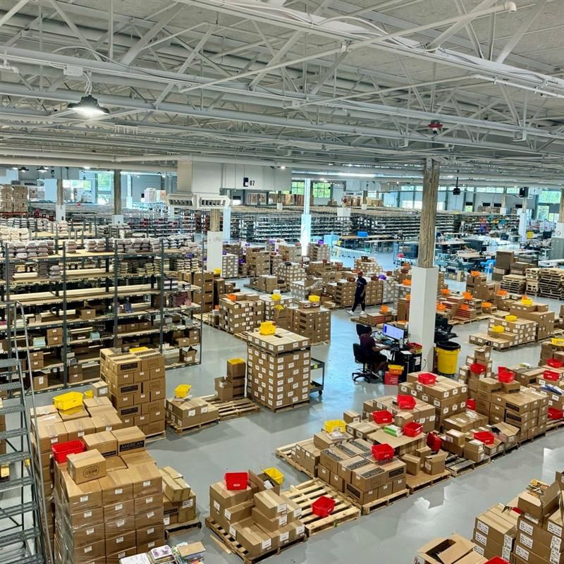 <a href="/RepHanbidge/">Rep. Liz Hanbidge</a> &amp; I were thrilled to welcome <a href="/AmericanReading/">American Reading</a> to the 12th yesterday! Their team is essential in combatting literacy gaps, creating curated curriculums &amp; other resources to ensure students are reading diverse, grade-level books.

📚Learn more: americanreading.com