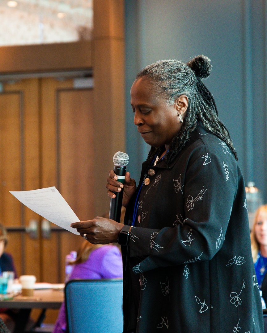 Lewis & Clark President Dr. Robin Holmes-Sullivan tweet media