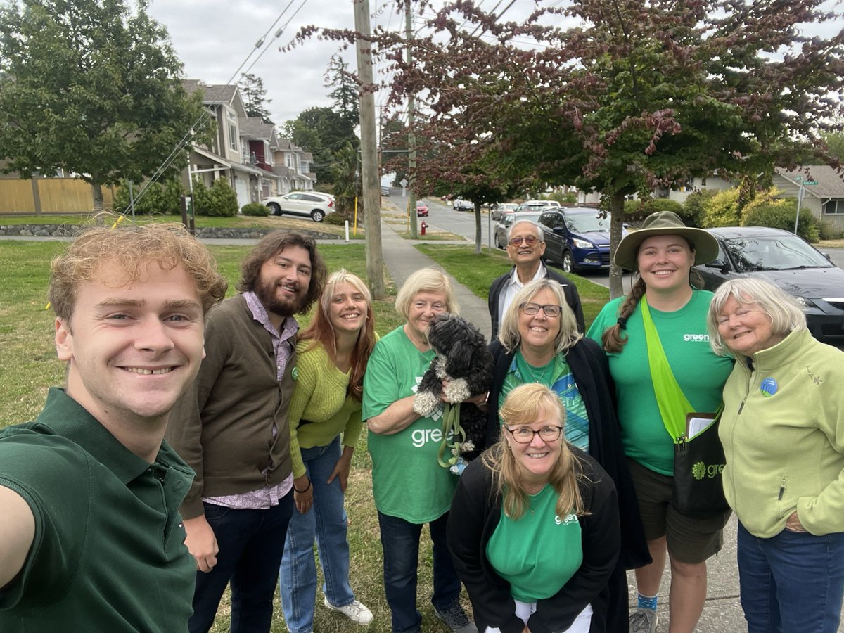 Thanks <a href="/ElizabethMay/">Elizabeth May</a> for joining us on the doors last night! I so enjoyed seeing peoples faces light up as they saw their federal MP on their front doorstep! #Saanich #bcpoli