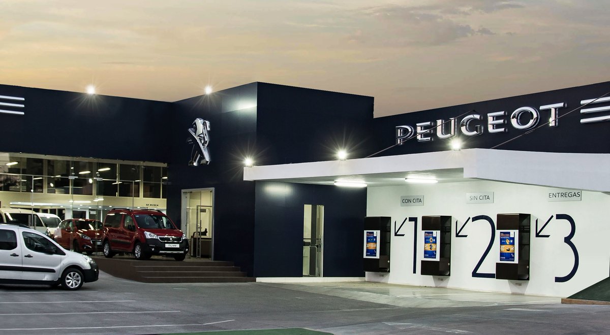 fenomeno_mx's tweet photo. Descubre Peugeot Interlomas, uno de nuestros proyectos automotrices más emocionantes. Con un espacio originalmente pequeño y restricciones de uso de suelo, maximizamos la funcionalidad añadiendo un mezzanine para oficinas de administración. 
Explora más en https://t.co/q1EHkYk1iy https://t.co/R8CXKDzTyS