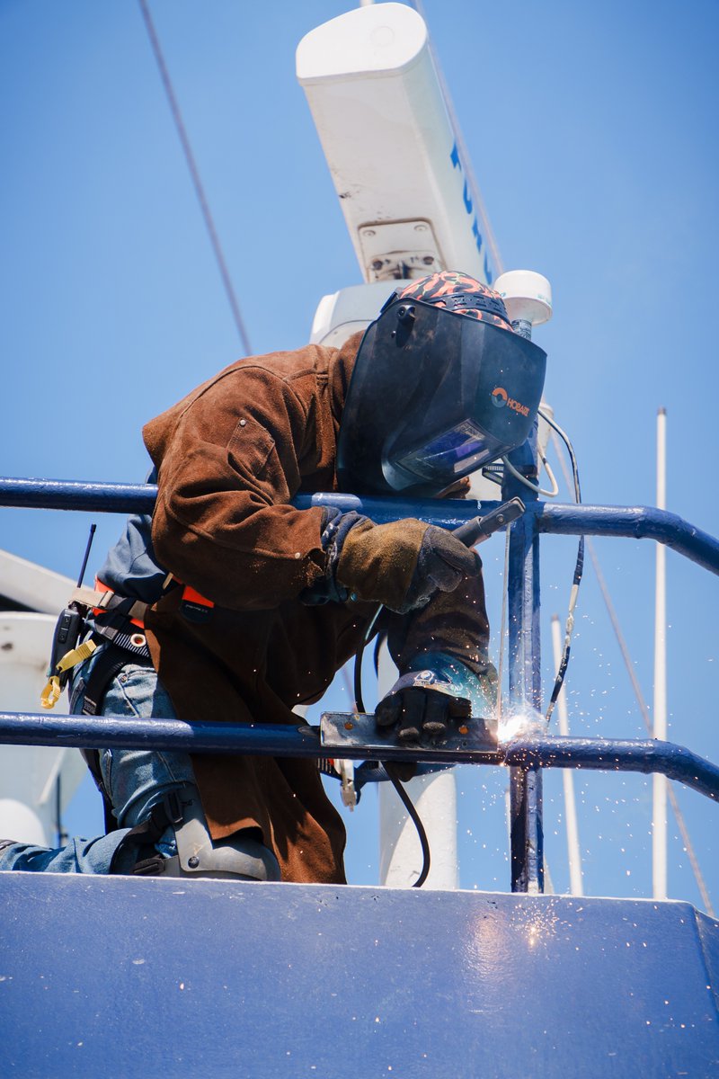 SeaShepherdSSCS's tweet image. Not everyday is jam packed with net pulls and poachers, but that’s a good thing for wildlife; everyone gets a break.

Our crew catches up on chores, maintenance, phone calls, paper work, and adulting.

seashepherd.org

#crewlife #saltycrew #boatlife