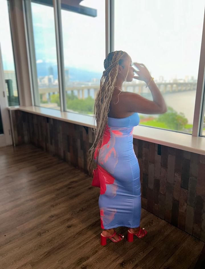 taughtbytee_'s tweet image. 🥂20Something ✨🌹♌️ 8/7 
#MyBirthdayAllLeoSznLong