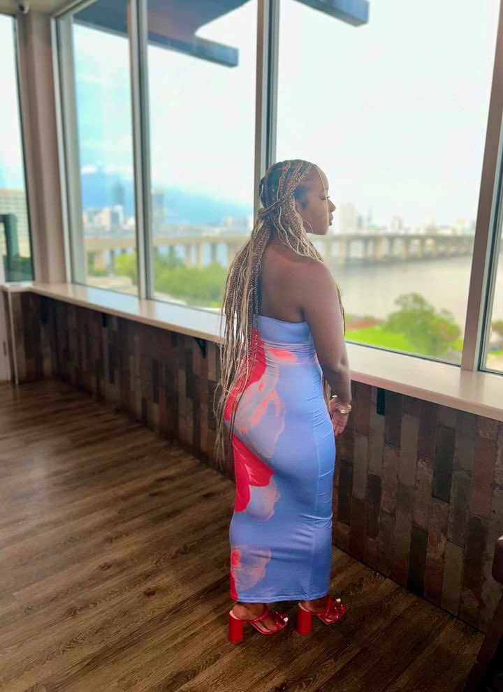 taughtbytee_'s tweet image. 🥂20Something ✨🌹♌️ 8/7 
#MyBirthdayAllLeoSznLong