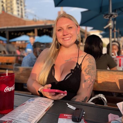 _Roseyy16's tweet photo. #NewProfilePic https://t.co/GhPe95m3mE