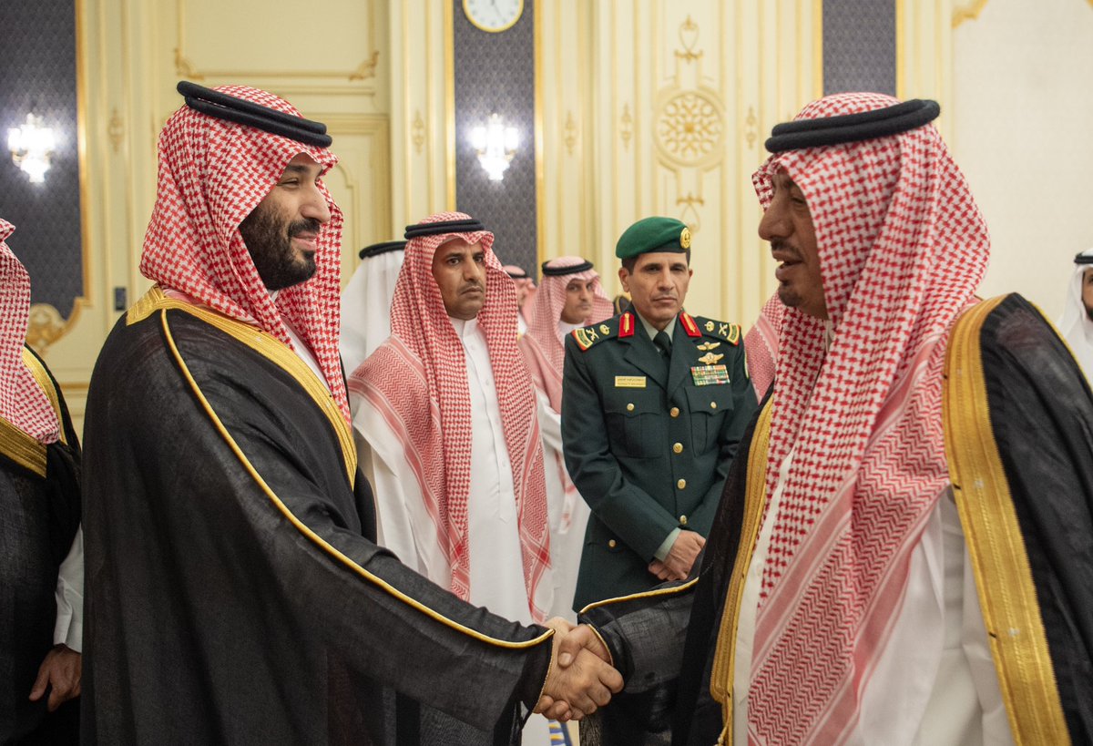 عاجل..

 ولي العهد أثناء استقباله في قصر السلام بجدة أصحاب السمو الأمراء والفضيلة العلماء والمعالي وجمعًا من المواطنين الذين قدموا للسلام على سموه.

#ولي_العهد_يستقبل_المواطنين

-