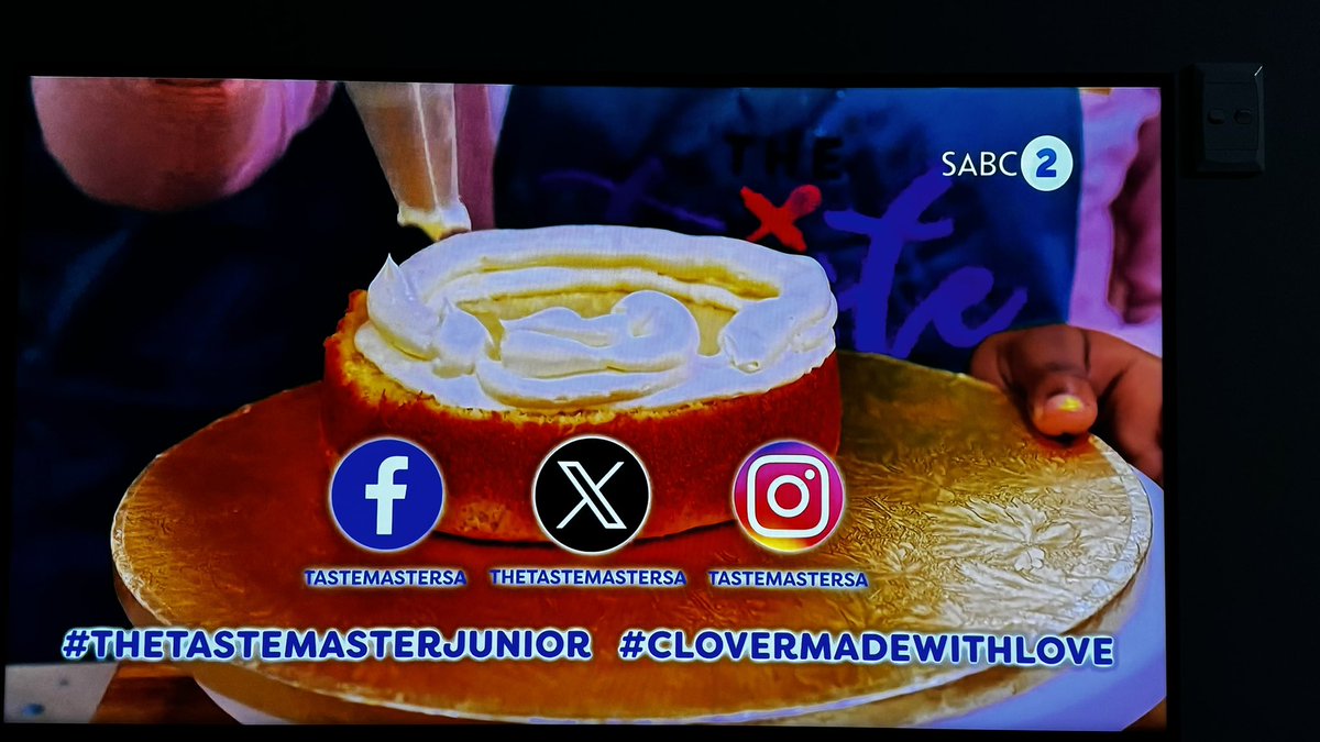 krugersville's tweet image. Make sure to enter #TheTasteMasterJunior competition , bake your own tropical cake , post with the hashtags and you can stand a chance to win a KitchenAid and a year supply of clover products 🤝🔥