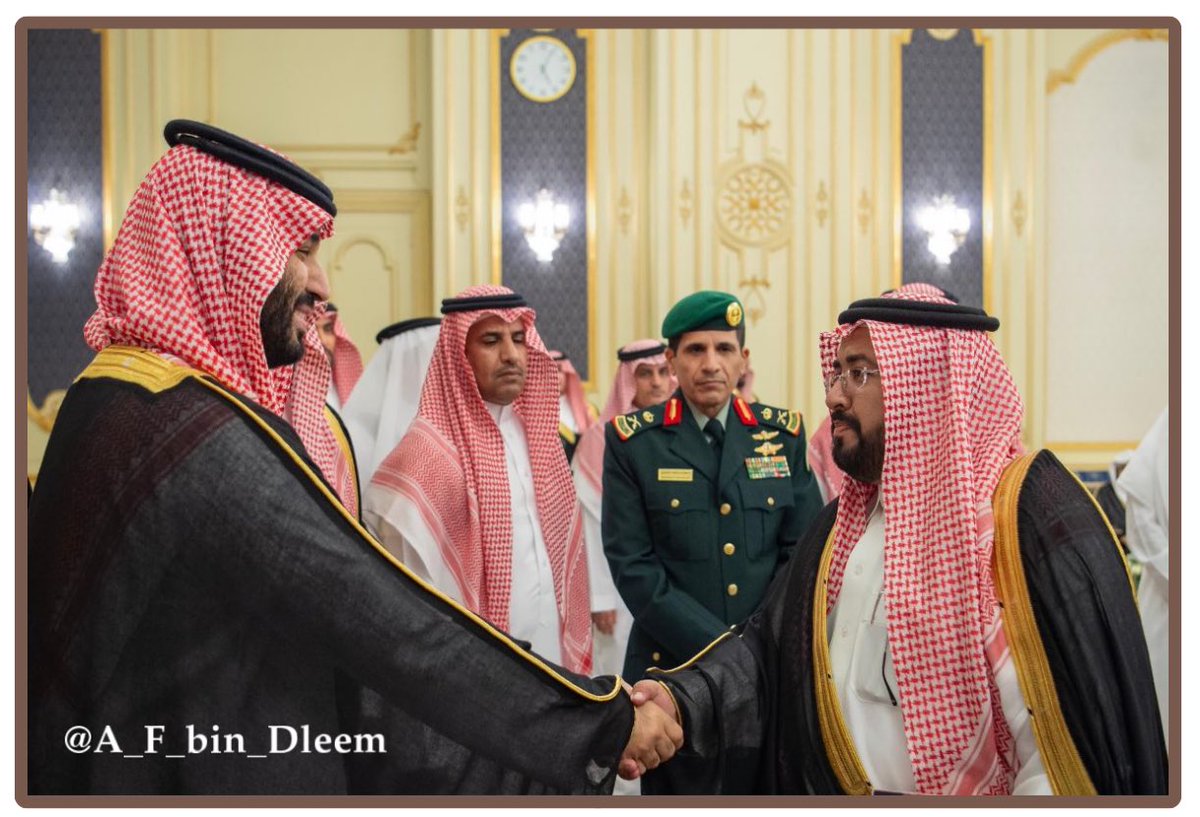 تشرف بالسلام على صاحب السمو الملكي 
الأمير محمد بن سلمان بن عبدالعزيز 
ولي العهد رئيس مجلس الوزراء 

#الشيخ_عبدالله_بن_فهد_بن_دليم 

خلال استقبال سموه لأصحاب السمو الأمراء والفضيلة العلماء والمعالي وكبار المسؤولين وجمعًا من المواطنين الذين قدموا للسلام على سموه في قصر السلام