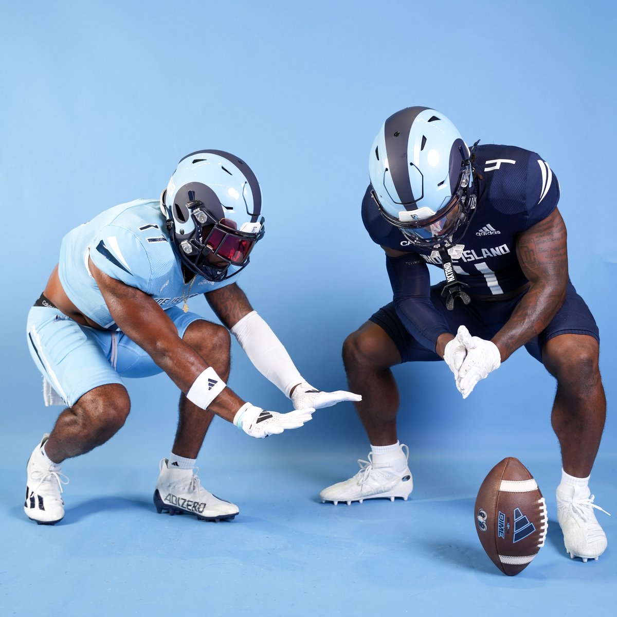 🤔🧵🧊🏈⤵️

#3MoreFeet