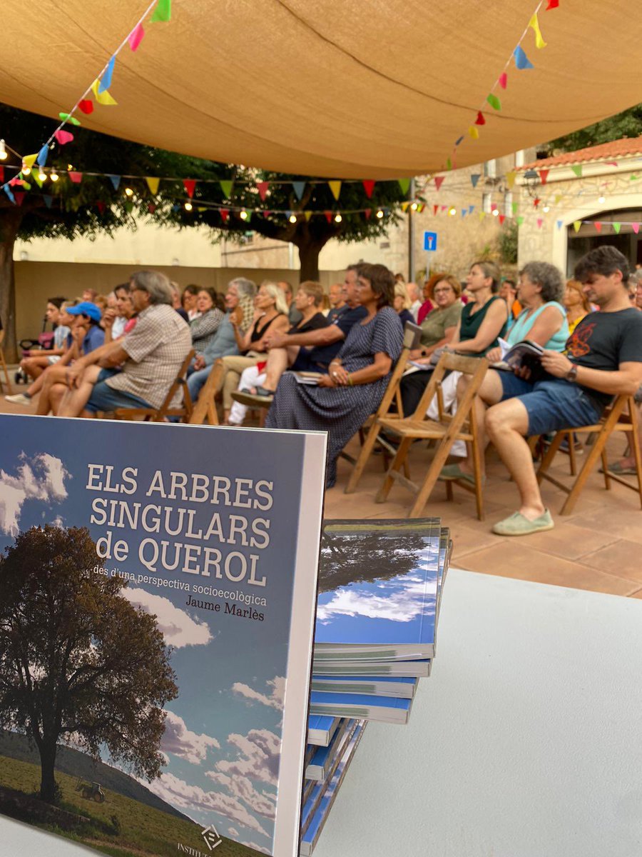 IEV_Valls's tweet photo. 📆 Presentem ‘Els arbres singulars de Querol’, a l'Aixopluc dels Castells, a la plaça de Sant Sebastià, un llibre que dóna a conèixer els arbres singulars del municipi, algun d’ells amb possibilitat de catalogar-lo com a arbre d’interès monumental o local.

#IEV https://t.co/fnJMdFFnaf
