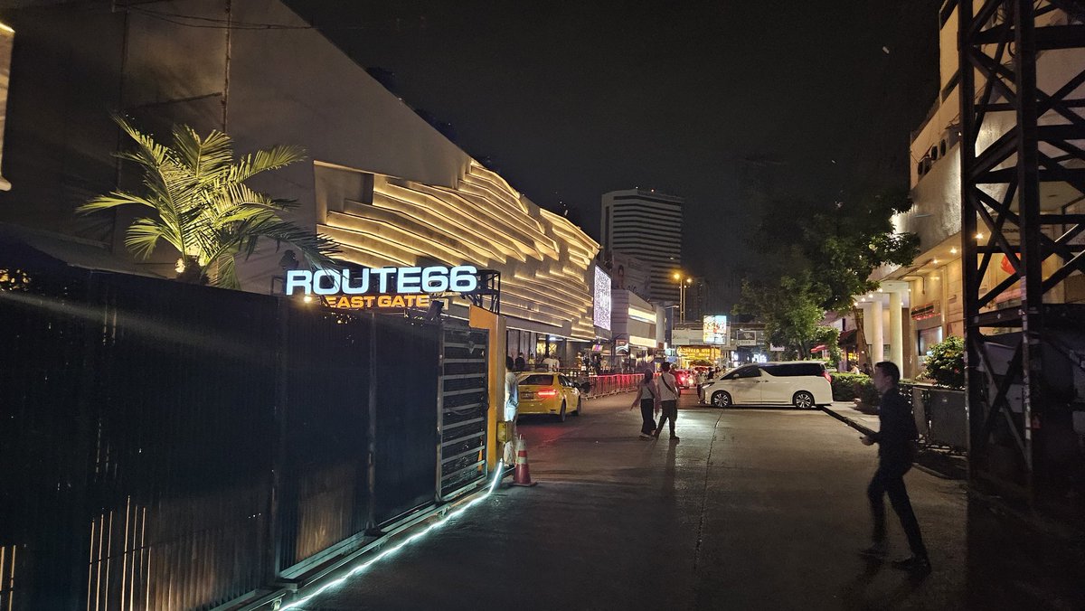 7박8일의 나홀로 태국여행~~알차고 알차게

#클럽얌전이 #열심히일했다 #복고댄스 #술이살살오르네 #나홀로여행