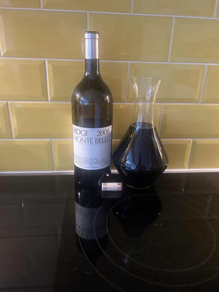 geeivers's tweet image. Ridge Monte Bello 2008 from Magnum,  a nice treat on a Tuesday evening @RidgeVineyards