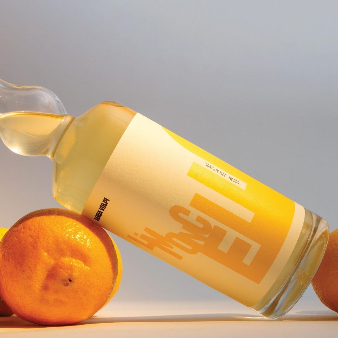 Pentawards (@pentawards) on Twitter photo <a href="/glasfurdwalker/">Glasfurd & Walker</a>'s #packagingdesign for Banda Volpi draws inspiration from the word "limoncello" itself. Typography and layout echo the word's vibrant pronunciation, with text stacked and increasing in size to mimic the crescendo of saying "limoncello!". #DailyDesignInspiration <a href="/glasfurdwalker/">Glasfurd & Walker</a>'s #packagingdesign for Banda Volpi draws inspiration from the word "limoncello" itself. Typography and layout echo the word's vibrant pronunciation, with text stacked and increasing in size to mimic the crescendo of saying "limoncello!". #DailyDesignInspiration