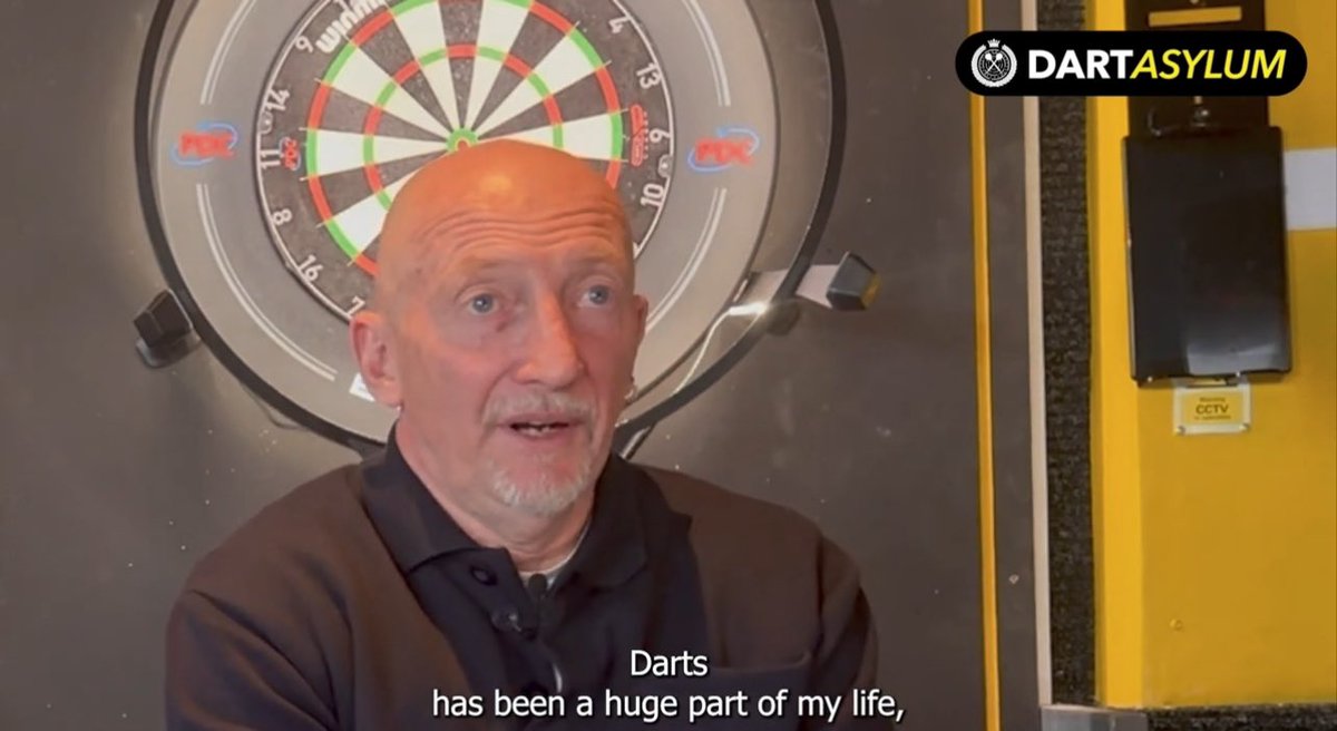 “𝗗𝗮𝗿𝘁𝘀 𝗵𝗮𝘀 𝗯𝗲𝗲𝗻 𝗮 𝗵𝘂𝗴𝗲 𝗽𝗮𝗿𝘁 𝗼𝗳 𝗺𝘆 𝗹𝗶𝗳𝗲”

Watch our exclusive interview with former professional football player &amp; manager Ian Holloway on his love for the sport of Darts.

WATCH HERE 👉 youtu.be/xkWTrGMGObs?si…