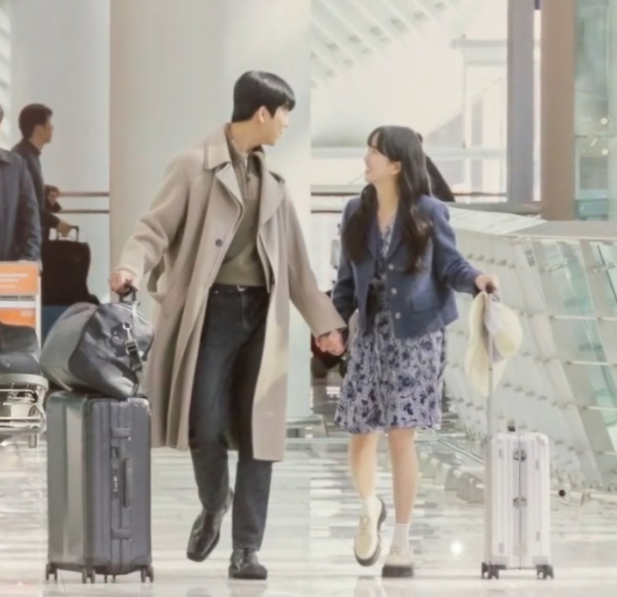 simseemie 🐥 tweet media