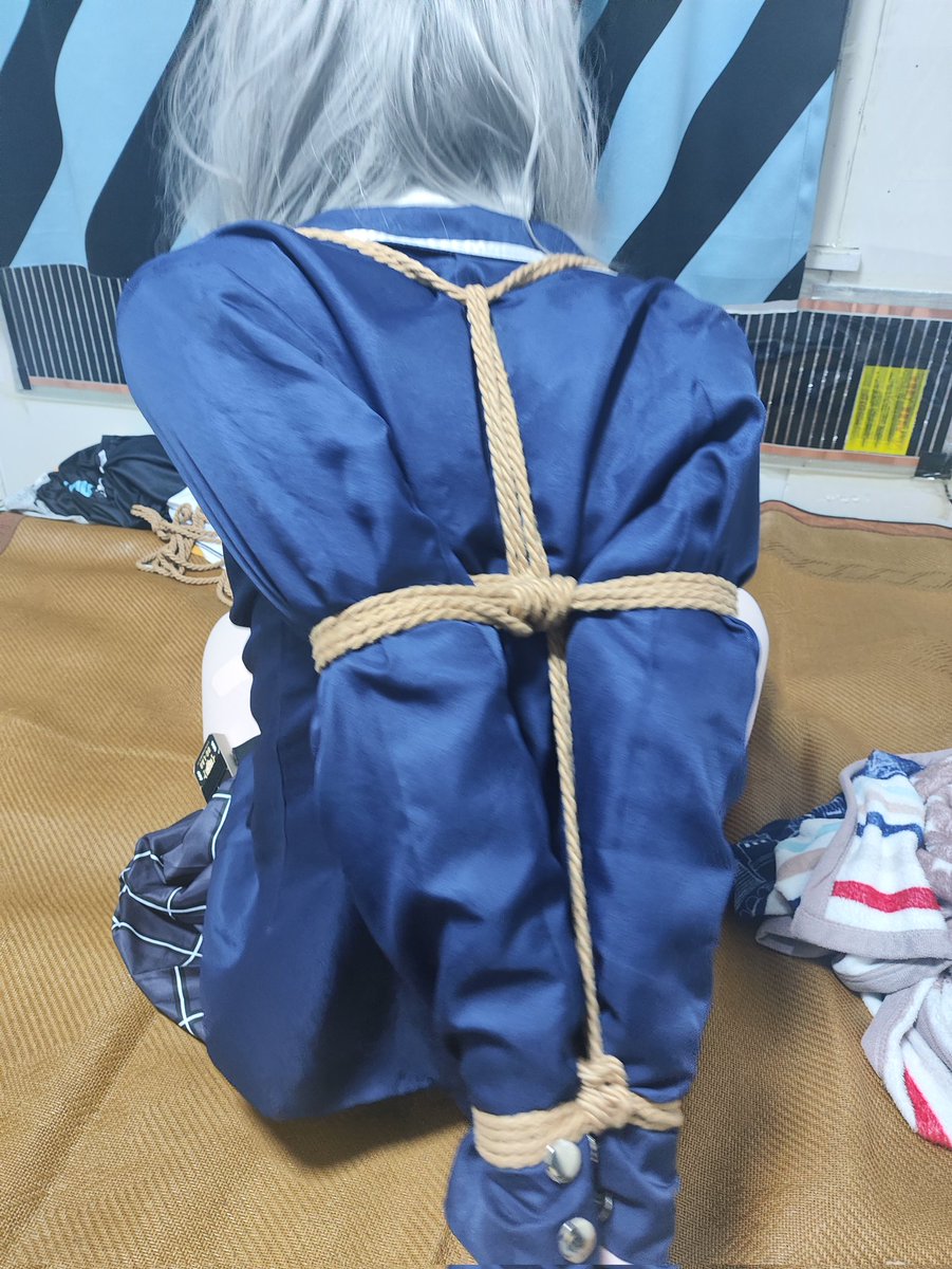 #kigurumi #捆绑 #紧缚 #砂狼白子
晚安，砂狼白子~
<a href="/blathroat/">Blathroat</a>