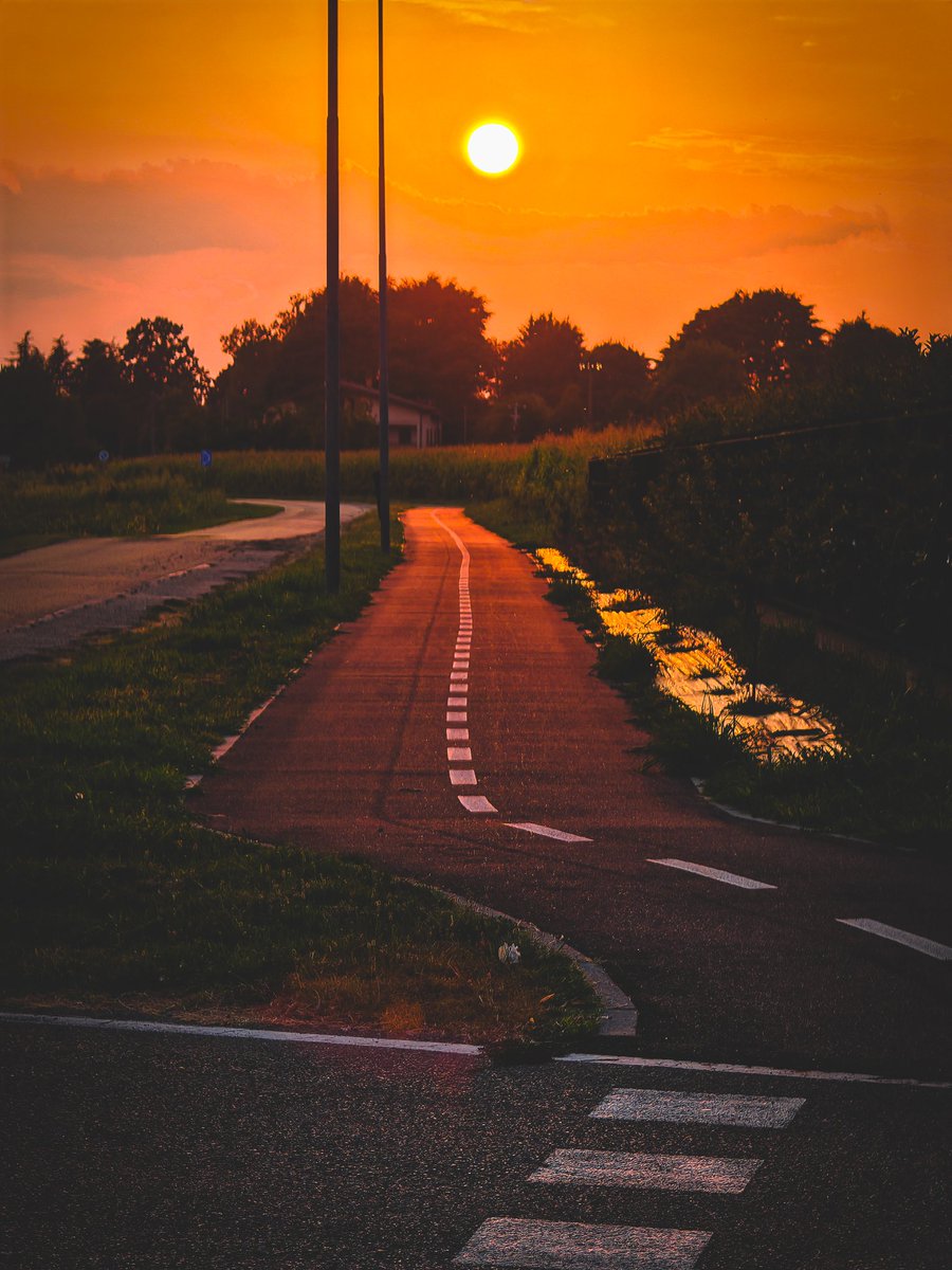 AD_Fotografo_'s tweet image. Un magico tramonto
📷 HONOR Magic6 Pro 
#photooftheday #HONORMagic6Pro #ShotOnHONOR #sunsetphotography #sunset #tramonto @Honor_IT