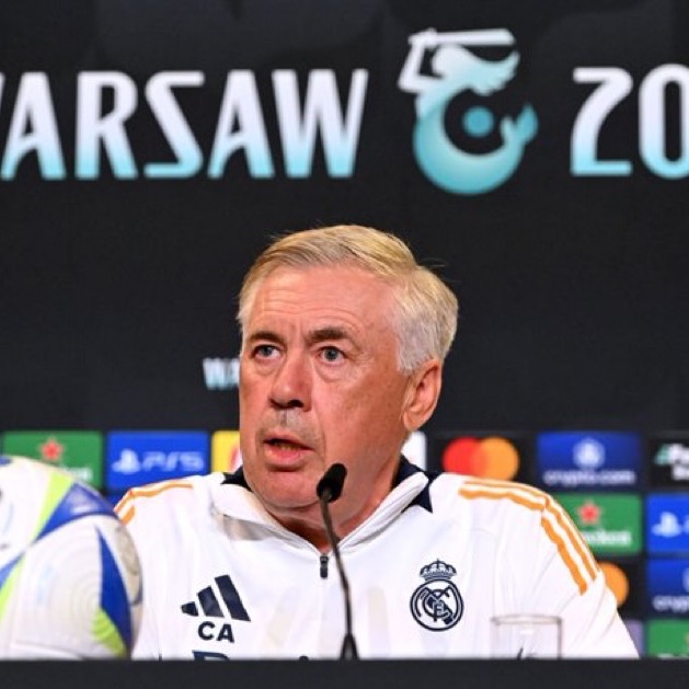MadridXtra's tweet photo. 🎙| Ancelotti: "So many good players? This is a very big problem for me (laughs). I have been thinking about this all summer." https://t.co/y5bOnLpUvN