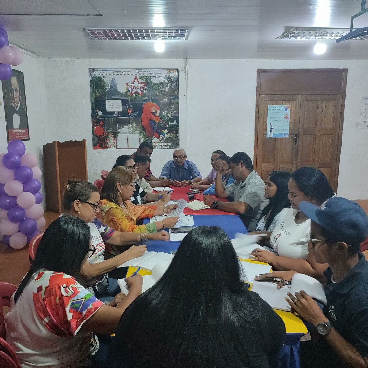 incesdelta1's tweet photo. #DeltaAmacuro || La Profa. Yecenia Valderrey, Gerente Regional del Inces en Delta Amacuro realizó una reunión con su consejo de gestión para organizar y ejecutar las diferentes actividades entorno al aniversario 65 de Inces en Venezuela. 

#latécnicaqueinspira #aprendelatécnica https://t.co/2TK5l4FdHS
