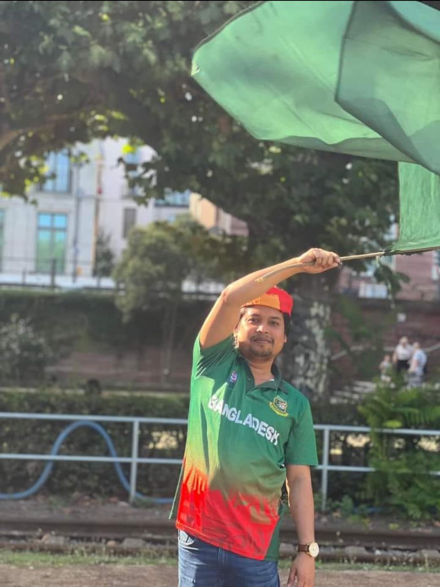 thebarta's tweet image. বাস্তিল দূর্গ পতনের মতো স্বৈরাচারে “আয়না ঘরের” পতন dlvr.it/TBssKp