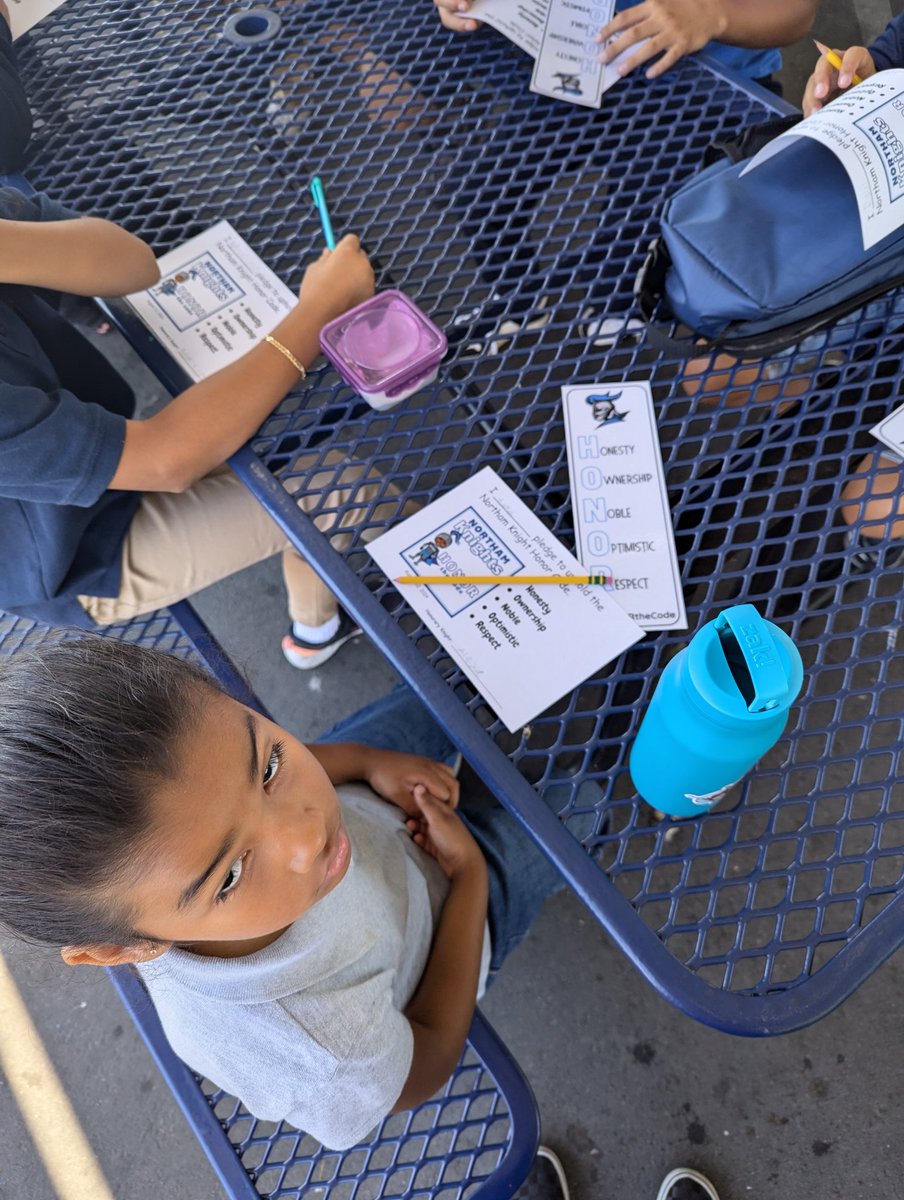 vsalasmath's tweet photo. Big buddies working with their little buddies to learn how to #HONORtheCode. @NorthamPride @RowlandSchools #WeAreRUSD https://t.co/nHL6j2YN2y