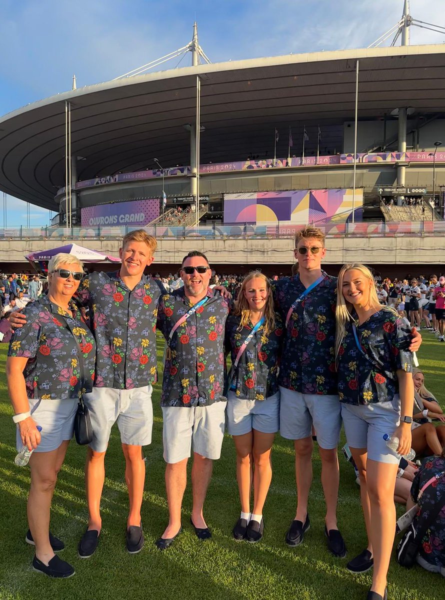 Closing Ceremony Paris 2024. 🇫🇷🏟️

Marathon Swimming Team GB. 🇬🇧

Thanks to everyone for the messages of support! Slowly getting back to everyone, there’s been a lot so it might take me some time. 🤩

#Olympics #Paris2024