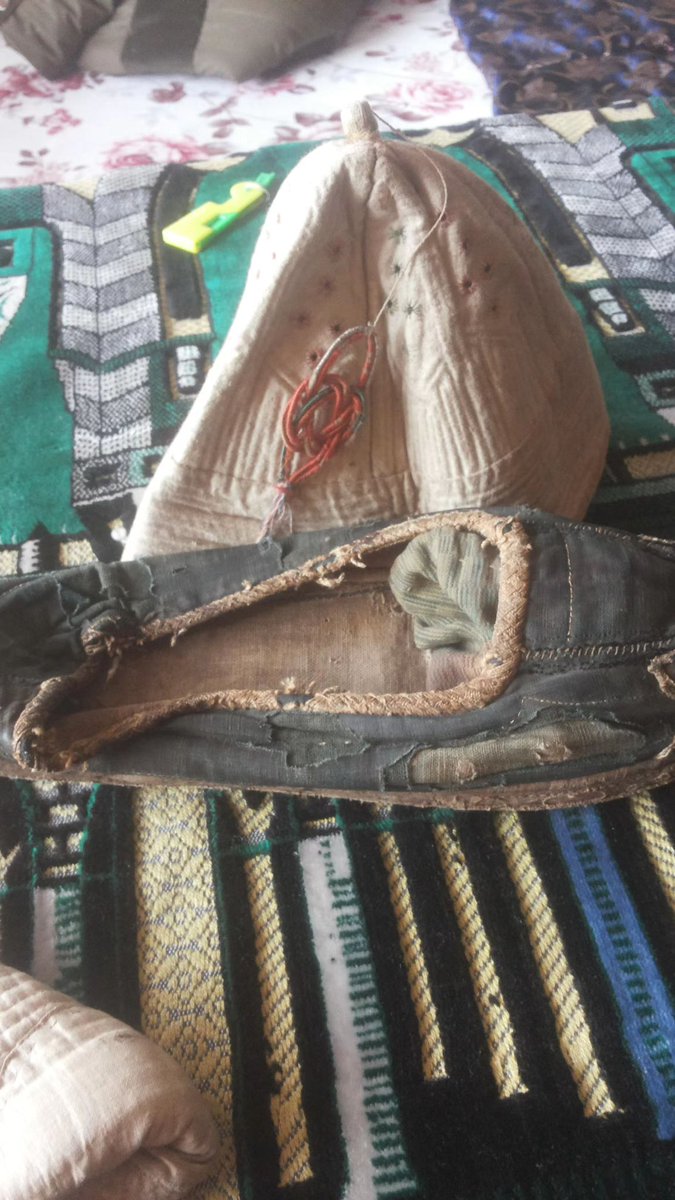 islaminchina's tweet photo. I was recently shown these relics, kept in an undisclosed location in Linxia, attributed to Abu-l-Futūh Ma Laichi (马来迟). There was also a handwritten prayer book in a leather binding, although I was not permitted to share its contents. https://t.co/NtEDenF5Pj