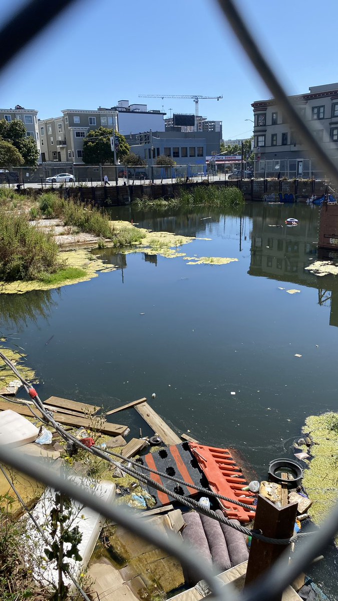 ndipaste's tweet photo. The end of 5th street and clara has turned into a lake. Can u tell me what’s going on here? Seems like a hazard that no one is addressing @LondonBreed @mattdorsey @DanielLurie @MarkFarrellSF @Scott_Wiener @sfchronicle @sfstandard @kron4news 

#sanfrancisco https://t.co/bHhoN9Ld1U