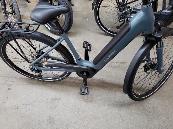 My ebike was stolen from the parkade. Help find this missing bike! project529.com/sticker-stem-f…