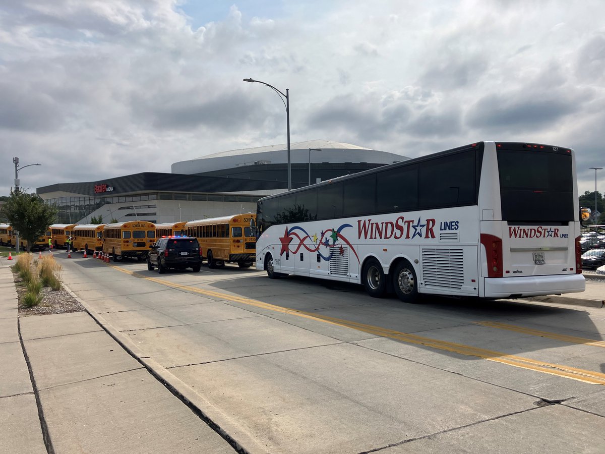 WindstarLines's tweet photo. "One of these things is not like the others".... Pssst.... It's waaaaaay better! π#GoWindstar #DriveWindstar https://t.co/xY138TJFH6