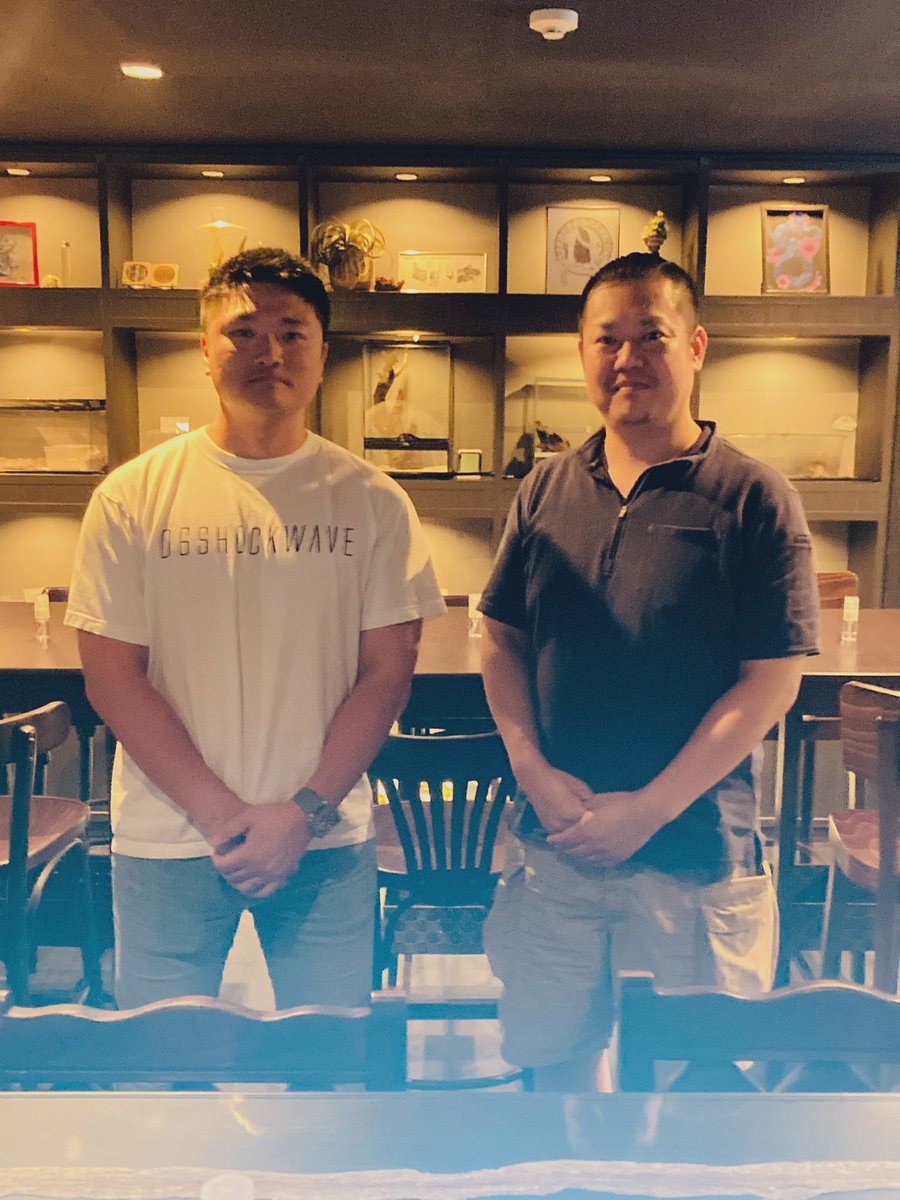 coffee_yasan's tweet photo. とても楽しく、とても充実した
あっという間の５、6時間でした🥰

膨大な知識と意欲と行動力
しっかりとした考えと未来を持っていて
とても刺激になりました…！

戦ってる土俵は違うけど共感出来るところも多く私も負けてられねぇ…とモチベ爆上がりです❤️‍🔥

ありがとうございました😊
@06shockwave https://t.co/RkxXMpylZB
