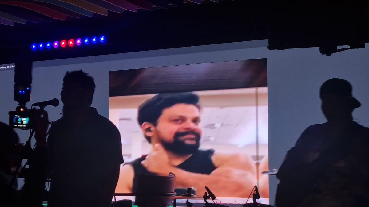 UrVNR's tweet photo. నీతి నిజాయితీ నిబద్ధత కలిగిన "పవన్ కళ్యాణ్ గారి ని వ్యక్తిగతమైన దుషణలతో పార్టీని వారి ఫ్యామిలీని నాశనం చేద్దాం అనుకున్న ప్రతి ఒక్కరు వారే ఈ రోజున అడ్రస్ లేకుండా పోతున్నారు
దేశంలోనే అత్యంత నిజాయితీపరుడైన పవన్ కళ్యాణ్ లాంటి వ్యక్తికి ఆ దేవుడు ఎప్పుడు తోడుంటాడు ..దైవ శాసనం🎉🎁❤️😃 https://t.co/cApeQ6OewJ