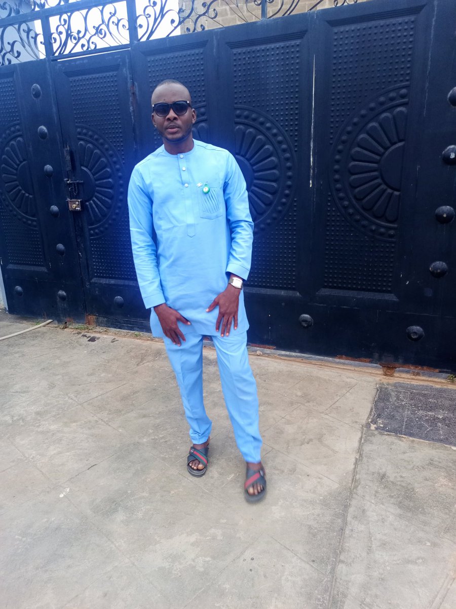 HonYusufAdamsA1's tweet photo. I'm not @akinalabi, but I only wear that Akin Alabi type of uniform.
One day, I will represent my constituency in that upper chamber.
#ValidDreams
#Honorable
#APC
#Abuja
#Emilokan https://t.co/K8vwVyCH7i