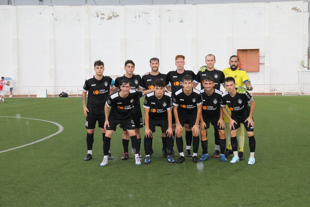 🔴⚪ 0-0 ⚫⚪ | ⌚ 0'

Comença el partit a Benigànim amb la pluja com a protagonista

#pretemporada #benigànimontinyent1931