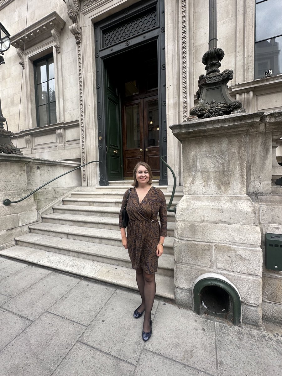 ENortonHistory's tweet photo. Super excited to be having dinner this evening at the Reform Club in Pall Mall. I’m fully expecting to end the night on a steam ship heading off around the world in 80 days 😆 (well, I was in Mexico last week…) #aroundtheworldin80days #phineasfogg #reformclub https://t.co/BuU9S9PkZg