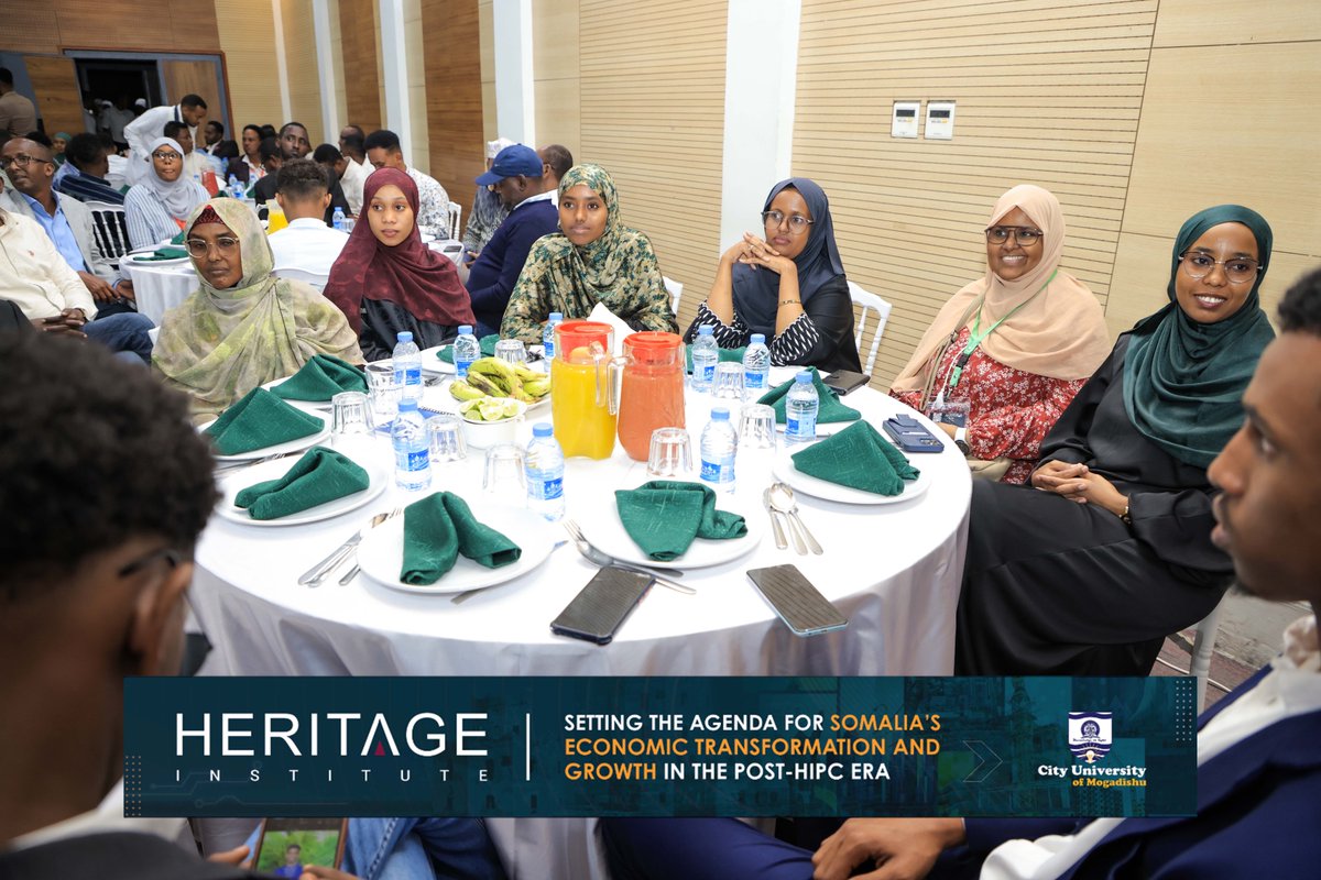 HIPSINSTITUTE's tweet image. Machadka Heritage iyo Jaamacadda City, ayaa casho sharaf u sameeyey martida ka soo qeyb gashay shirka Madasha Horumarinta Soomaaliya, kaas oo maanta Muqdisho lagu soo gabagabeeyey. 

#SDF2024
#SomaliaDevelopment
#PostHipc
#HeritageForum