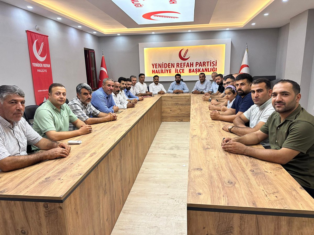 rprefahhaliliye's tweet photo. İlçe Başkanımız Abdulselam Yıldız'ın başkanlığında haftalık ilçe yönetim kurulu toplantımızı gerçekleştirdik. Toplantımızda aldığımız kararların hayırlara vesile olmasını diliyoruz.

#haliliye #YenidenRefahPartisi

@ErbakanFatih @nureddingul @ahmetyetimoglu_ @aselamyildiz63 https://t.co/WKe6euT0NJ