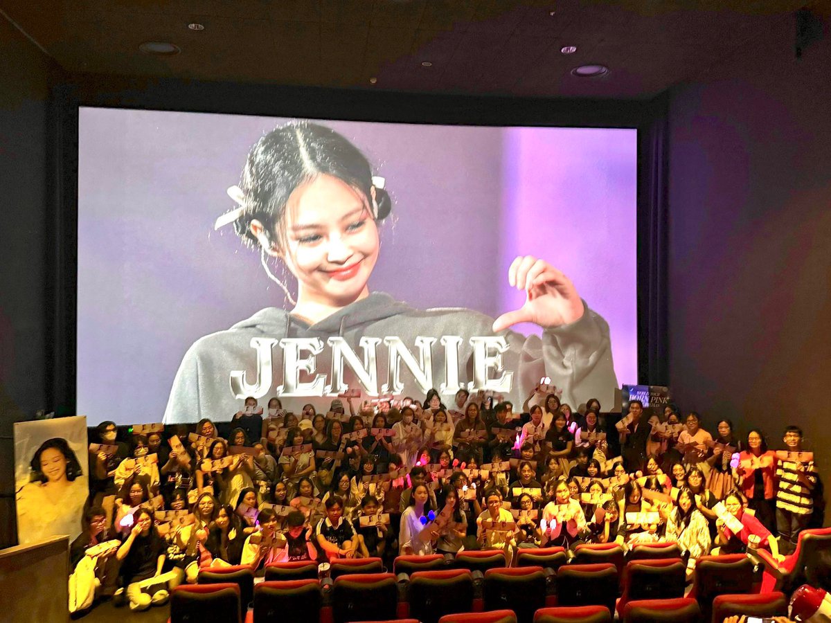 jennievnfc's tweet photo. Dear all,

The our event of "Born Pink World Tour in Cinemas" in Vietnam was a resounding success! 

We would like to express our sincere gratitude to everyone.

Your presence made the event truly memorable💙🤍. 

PJ by @MandooJennieVN @jennievnfc @babybearvn https://t.co/4EigbQC2fj