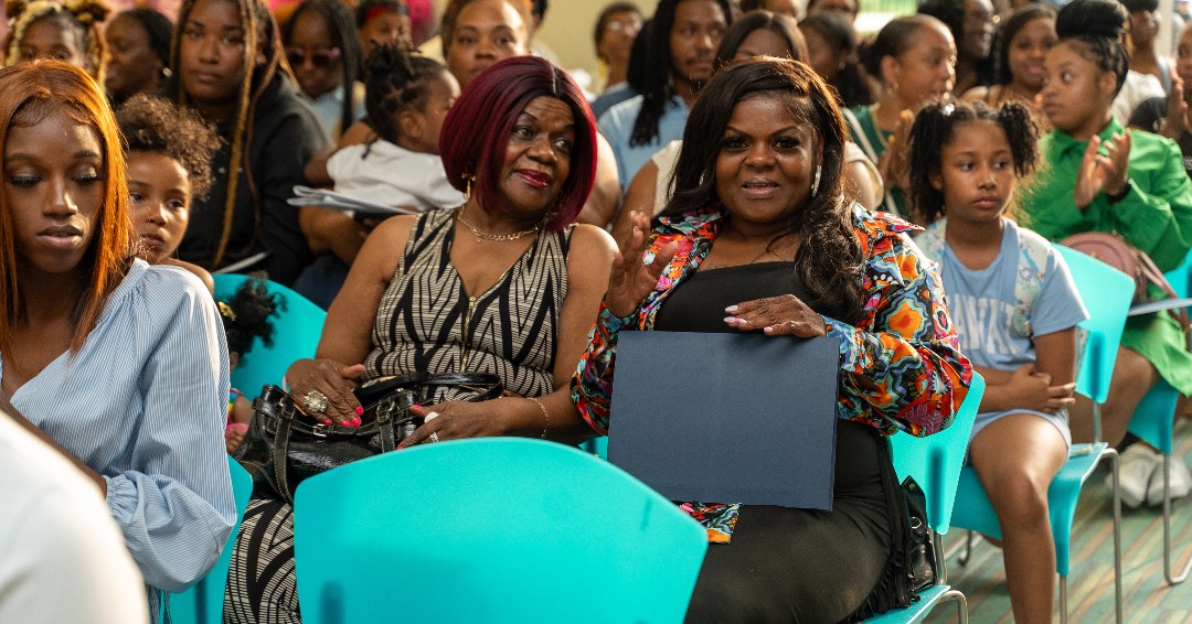 CHA (@thechatweets) on Twitter photo CHA CEO Tracey Scott joined <a href="/TheMichaelsOrg/">The Michaels Org</a>, <a href="/AldPatDowell3rd/">Alderman Pat Dowell</a>, <a href="/LamontJRobinson/">Alderman Lamont J. Robinson</a>, and <a href="/AldermanBurnett/">Walter Burnett Jr.</a> to celebrate 34 residents living in affordable housing communities in Chicago. In total TMO awarded $236K in academic scholarships. Thank you all for supporting our future. CHA CEO Tracey Scott joined <a href="/TheMichaelsOrg/">The Michaels Org</a>, <a href="/AldPatDowell3rd/">Alderman Pat Dowell</a>, <a href="/LamontJRobinson/">Alderman Lamont J. Robinson</a>, and <a href="/AldermanBurnett/">Walter Burnett Jr.</a> to celebrate 34 residents living in affordable housing communities in Chicago. In total TMO awarded $236K in academic scholarships. Thank you all for supporting our future.