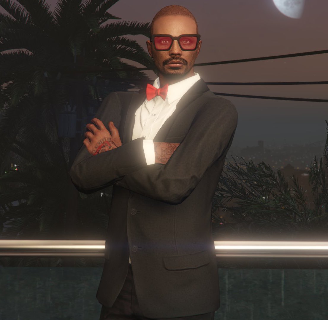 Grey__Party's tweet photo. With my new venture for my new company Axiom Group. it is with a tough decision to make, I will be stepping down as CEO of @ChambersIntlRP learned a lot with much guidance. 29 years young very proud to show what I was capable of. I’m glad to take these lessons onward.   Blessings https://t.co/Vbu9caBeQw