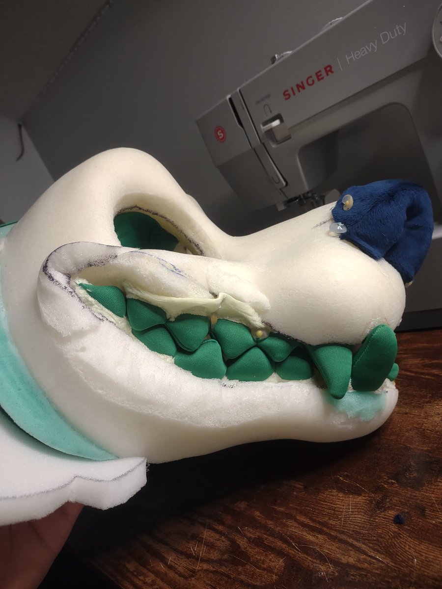 PMCsuits's tweet image. 🦷🪥