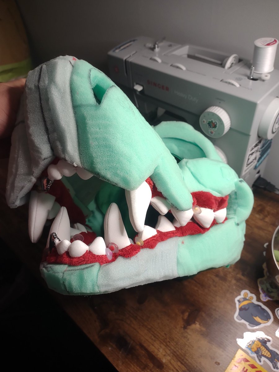 PMCsuits's tweet image. 🦷🪥