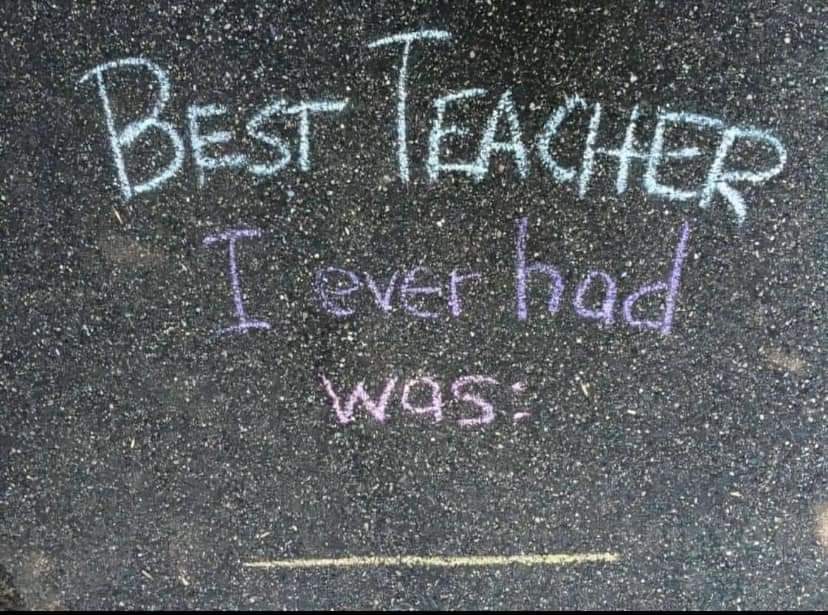 AmyBTrippinYo's tweet photo. #MrLockhart, #History, #5thgrade #THJohnsonElementary, #TaylorTX. History couldn't have been more captivating & terrifying as he taught us without a nose. Little did we know he had cancer and there wasn't a class that went by without his bandage on his nose falling off, scaring the dog 💩 out of us to the point there wasn't a GOTDaymn Thaang we DIDN'T memorize. 🤣
We knew ALL 50 states 🇺🇸, every pledge,🙏🏾 every treaty 🫱🏾🫲🏼 and every dead president 💀. We thought his ARSE was a DEAD President. 🤣🤣 I can honestly say his influence and teachings heavily contribute to my love for History and building my Historically Accurate Theme Park Chain.